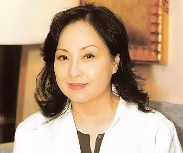 TVB知名老戲骨拍戲遭故意針對!同場演員不出聲,直接向監製投訴