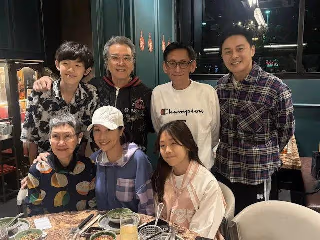 TVB老戲骨姜大衛三代同堂慶祝太太76歲生日,60歲女婿曹永廉獲贊凍齡