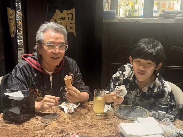 TVB老戲骨姜大衛三代同堂慶祝太太76歲生日,60歲女婿曹永廉獲贊凍齡