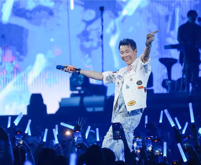 陶喆台北開唱,80歲陶媽媽罕見現身,李宗盛Ella到場支持