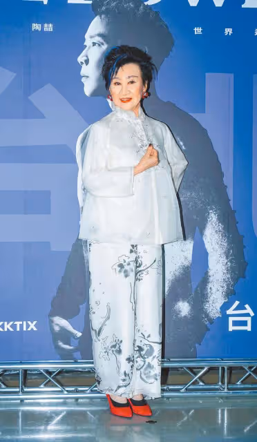 陶喆台北開唱,80歲陶媽媽罕見現身,李宗盛Ella到場支持