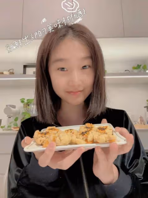 文章大女兒曬近照,16歲愛馬漂亮氣質,側臉出鏡超像媽媽馬伊琍