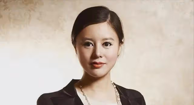 醫美女王於文紅:從白手起家到47億身價,五婚終嫁小20歲男模