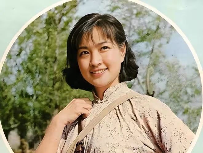 劉曉慶70多歲談八個男朋友怎麼了?不但沒人罵她反而都要夸!