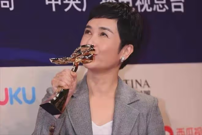 蔣雯麗近況曝光，屢遭背叛卻不離婚，她的報復讓顧長衛有苦難言