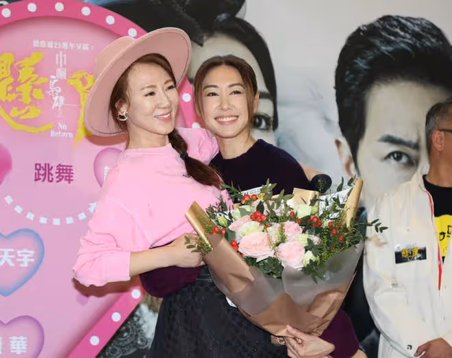 TVB大齡女星穿黑短裙極凍齡！被稱御用情婦仍單身！甜笑稱在找另一半