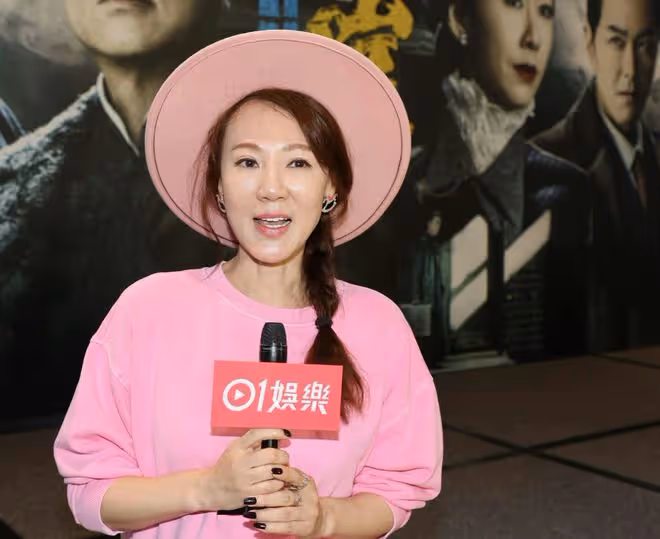 TVB大齡女星穿黑短裙極凍齡！被稱御用情婦仍單身！甜笑稱在找另一半