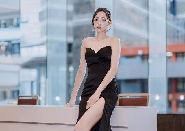 TVB女星新劇曬43寸大長腿,演活心機女,不介意被指「頂級綠茶」