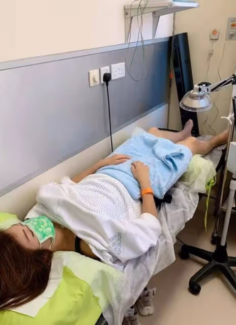 好美!TVB小花曬大露背拖尾婚紗照,與男友雙雙患病但仍不離不棄