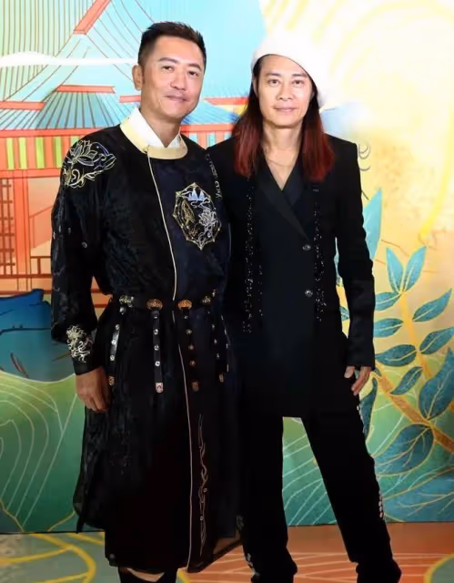 香港男歌手上月開腦切除腫瘤,哥哥透露其近況: 變靚仔才跟大家見面