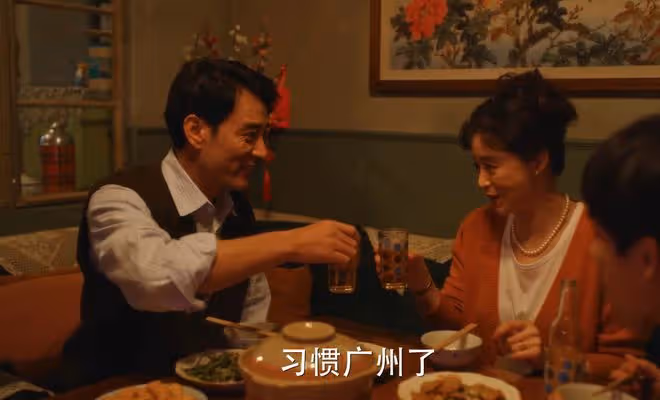 《小巷人家》結局:黃玲的五大幫手上線,李佳第二,莊家二老活該