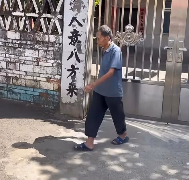 全紅嬋老家出現怪人,手拿羅盤看風水,全紅嬋爺爺立刻關門謝客