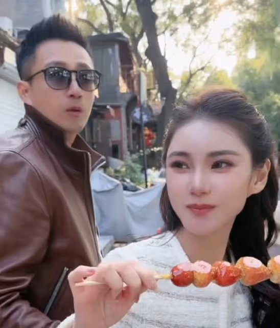 汪小菲帶小梅喝北京豆汁,小梅一點也不嬌氣,全部吃光喝光