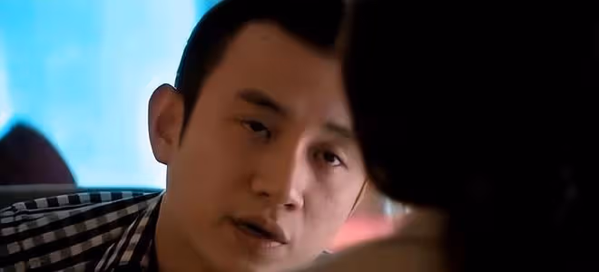 42歲姚笛回歸螢屏,受邀擔任電影節嘉賓,波浪卷髮狀態很好