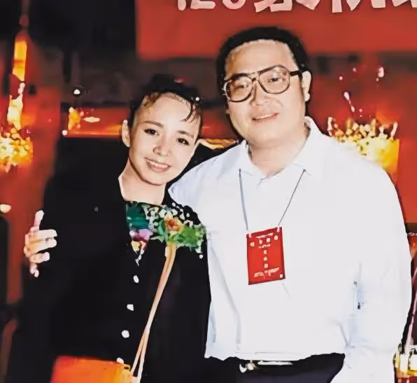 風水輪流轉,「老死不相往來」的宋丹丹與英達,輸贏終於見分曉