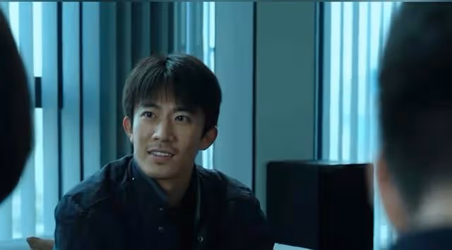 宿敵:劇中隱藏最深間諜曝光,郭偉傑崩潰逃離國安,周佳遺憾犧牲