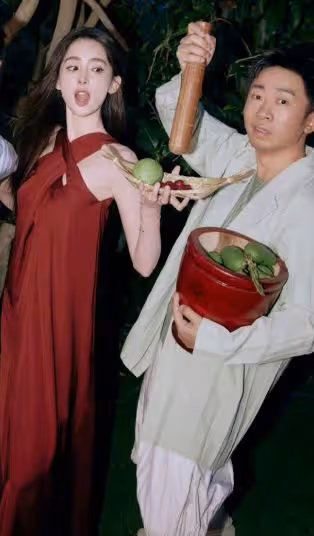 古力娜扎楊迪舞台熱舞，搭配引爭議，審美多元成話題