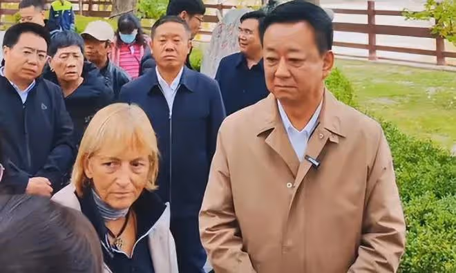 6年前被弦子誣陷非禮,丟掉央視主持工作的朱軍,現在過得如何?