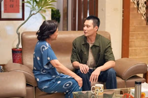 八點檔男星故意「撿路邊紅包」冥婚! 二戰鬼妻助攻事業大成功