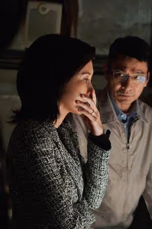 劉德華久違合作莫文蔚「火爆場面曝光」 港首部輻射災難片開紅盤