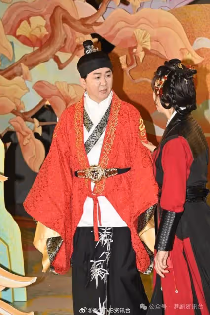 黎瑞恩辦晚宴玩古裝扮相吁人捐錢!邵美琪愛演古裝可天馬行空