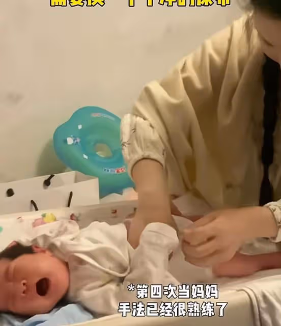 張紀中四胎女兒近照曝光,龍珠頭髮濃密胖嘟嘟,和爸爸長成一張臉