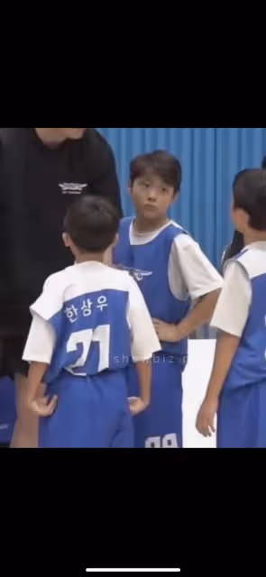 李炳憲9歲兒子正面照曝光！神複製爸媽高顏值，還是個運動小天才