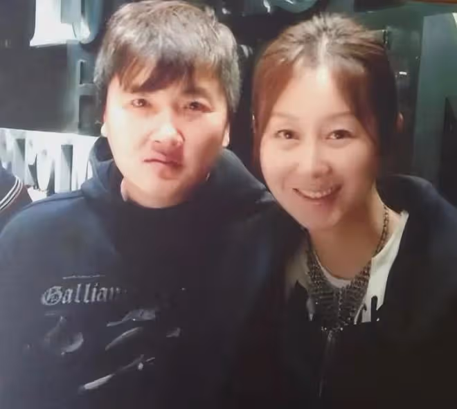 買紅妹:我那「拋妻棄子」的前夫,與潘蔚結婚後,連面相都變了!