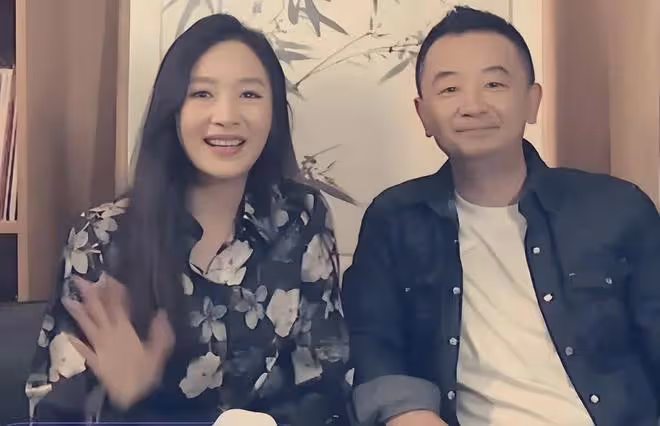 曲柵柵：嫁給落魄黃海波，憑《狂飆》走紅，賺錢養夫8年苦盡甘來