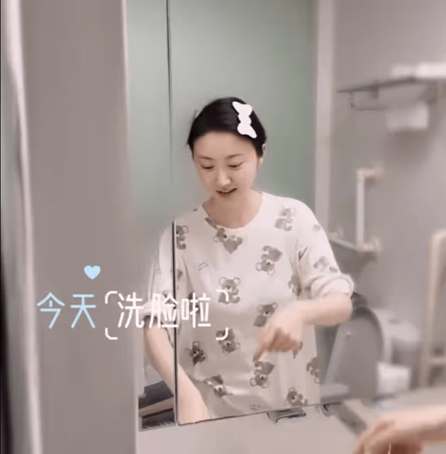 景甜手術後曬洗臉護膚vlog,皮膚白皙透亮素顏狀態超絕