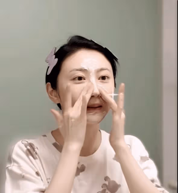 景甜手術後曬洗臉護膚vlog,皮膚白皙透亮素顏狀態超絕