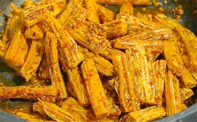 腐竹這樣做太好吃了，不用炒不涼拌，香辣又解饞，比吃肉都過癮