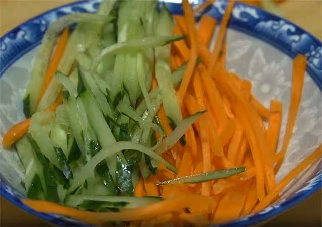 一到秋冬就饞這碗麻醬麵，筋道爽滑、香辣過癮，10分鐘能做3碗