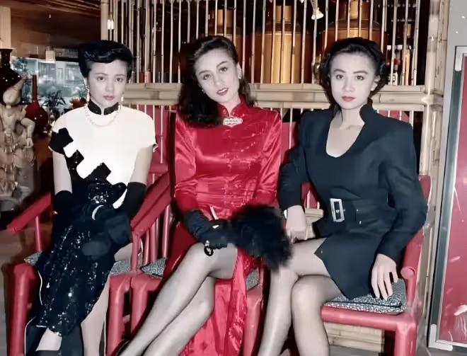 利智算不算頂級美人?看看她和翁虹、關之琳的合影就一目了然了!