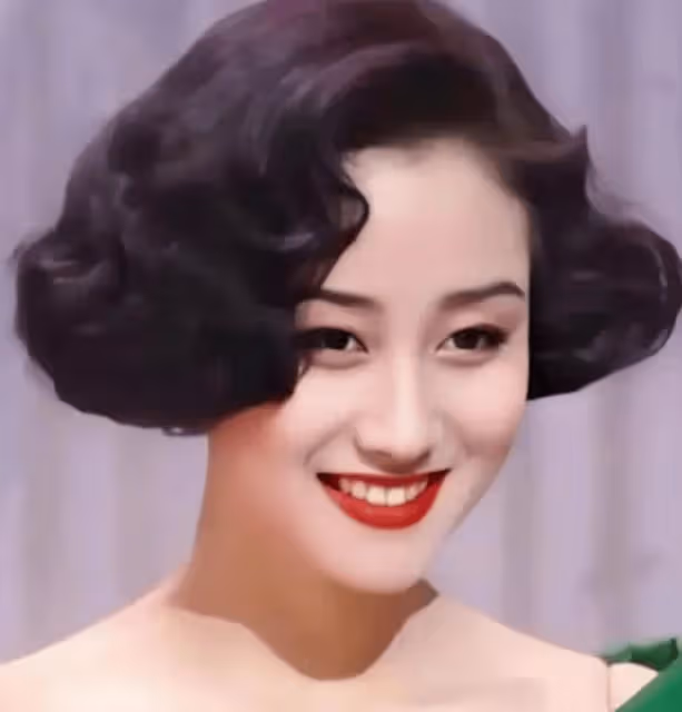 利智算不算頂級美人？看看她和翁虹、關之琳的合影就一目了然了！