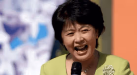 你還記得她嗎?她曾是央視最紅的主持人,如今過著普通老太太生活