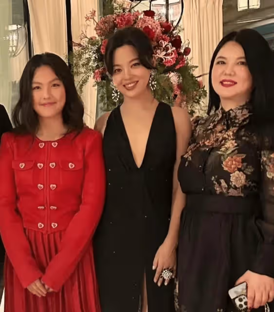 李湘王詩齡國外被偶遇,失去美顏身材被打回原形,眼神犀利太嚇