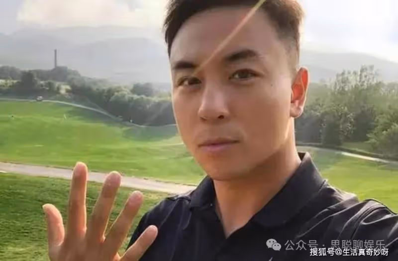 釋小龍妻子露面太吸睛！身材豐滿、長腿搶鏡，五官顏值不輸何潔