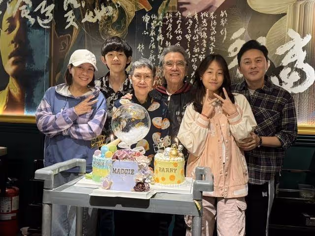 TVB老戲骨為妻子慶生獻吻!二人被贊模範夫妻,帥氣外孫有望入行