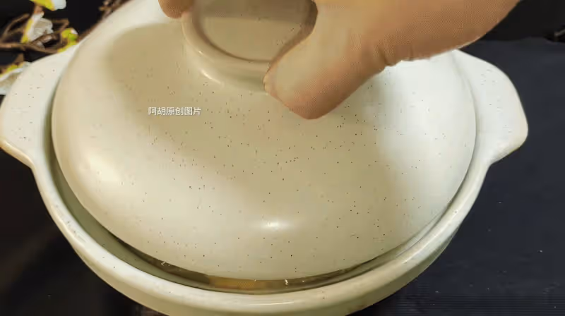 雞肉、魚肉靠邊站，入冬了就該多吃這菜！經常燜一鍋，高蛋白、沒肉一樣香