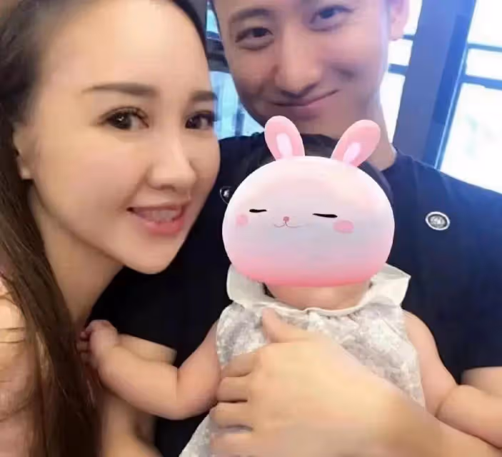 葉珂錄音曝光,否認給黃曉明花1000萬,離婚凈身出戶,大學沒畢業