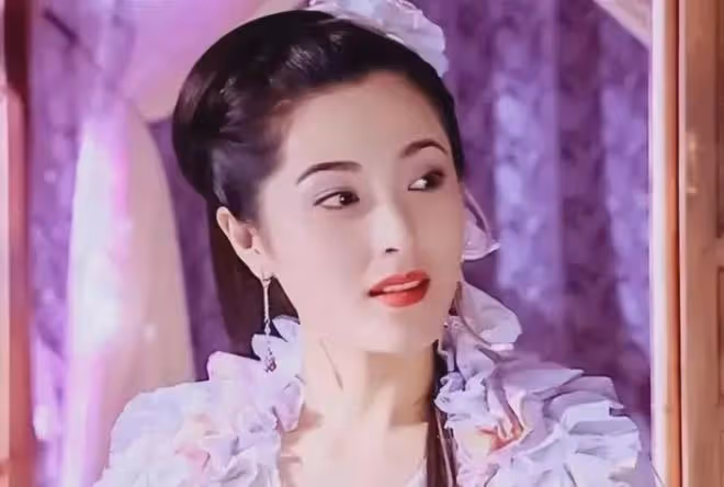 51歲李易祥:從機修工變平民影帝,現任是韓國美女,網友:有點牛