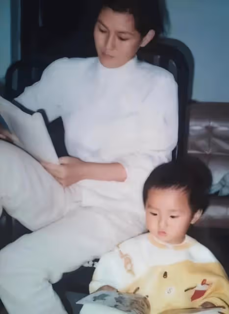 吳亦凡媽媽600萬出售兒子豪車,親手將兒子送進監獄她後悔了嗎?