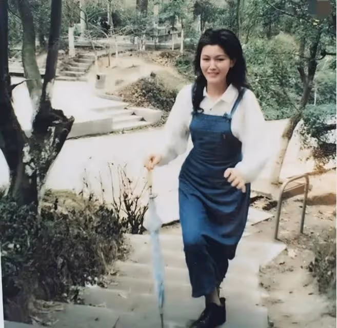 吳亦凡媽媽600萬出售兒子豪車,親手將兒子送進監獄她後悔了嗎?