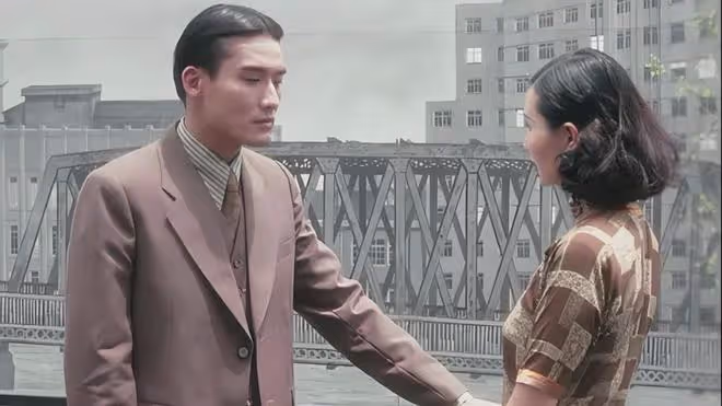 26歲成金像獎最年輕影帝,37年始終如一日戀慕「丑妻」