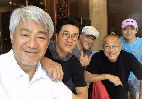 66歲港星傳坐擁千萬身家,與前妻離婚仍是好友,被問感情生活強調有老婆