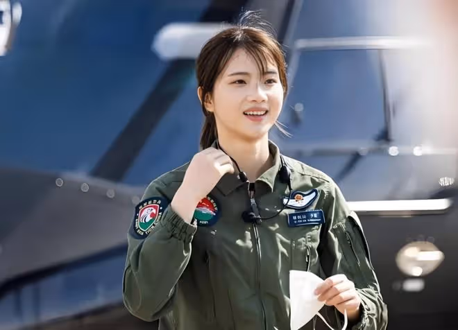 又美又颯,每年刷屏,美女飛行員徐楓燦如何成為天之驕子?