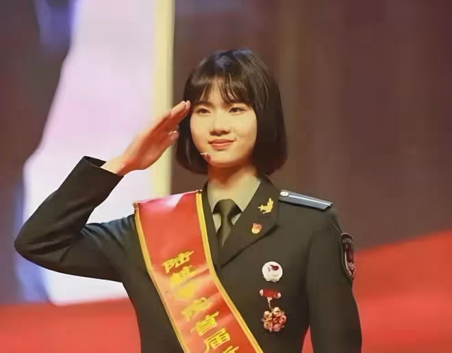 又美又颯,每年刷屏,美女飛行員徐楓燦如何成為天之驕子?