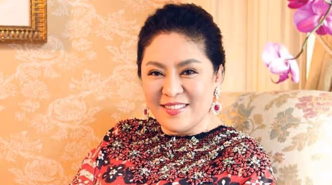 向太出手闊綽贈曉華名包,娛樂圈溫情背後,真相究竟如何?