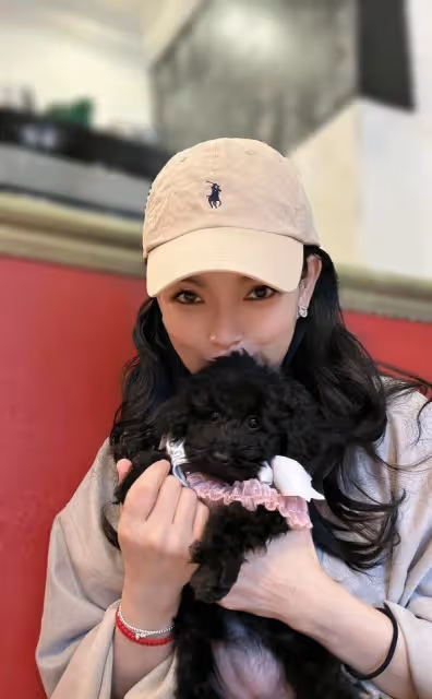 美魔女歌手痛失至親滿百日 報喜迎接「女兒」到來「已經三個月大」